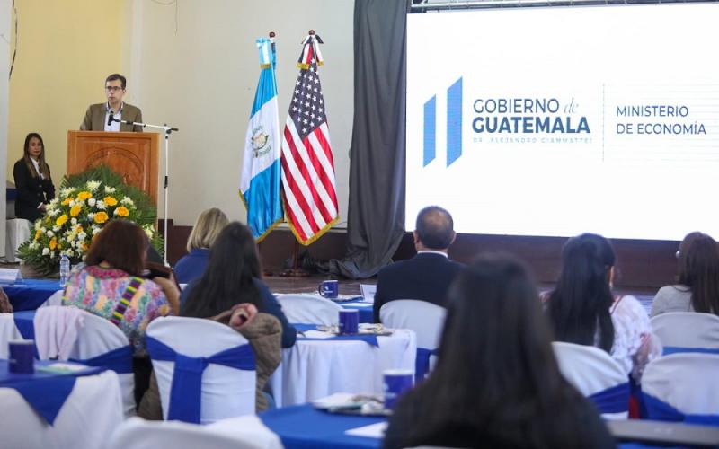 El viceministro de Desarrollo de la MIPYME.