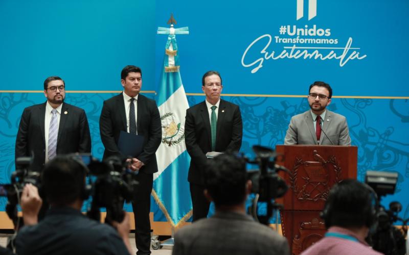 Kevin López, secretario de Comunicación Social de la Presidencia lidera conferencia