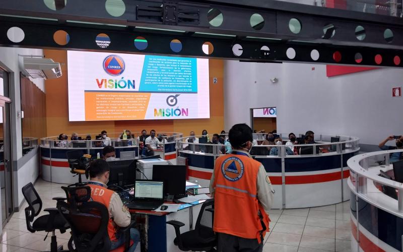 Visita guiada dentro de las instalaciones de la SE-CONRED.