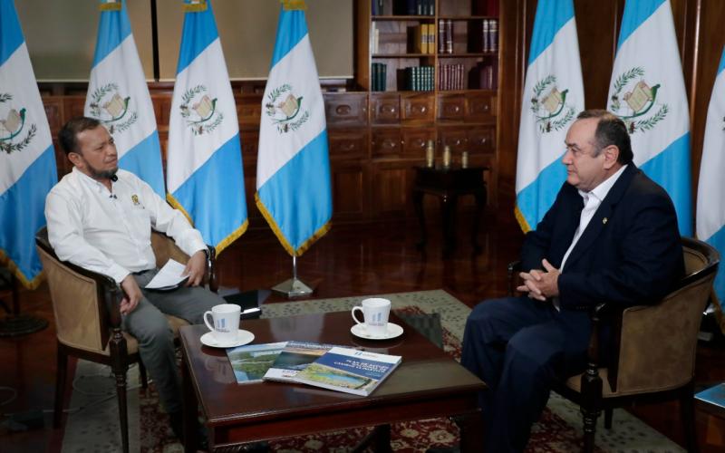 En Consulta con el Dr. Giammattei