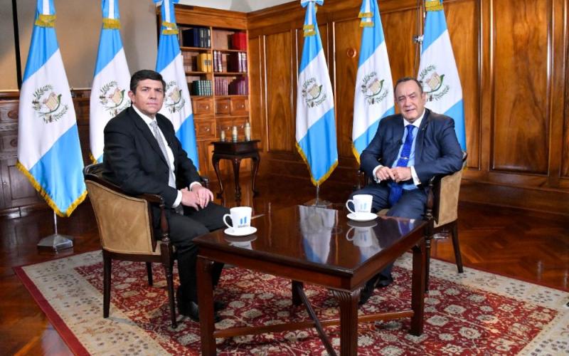 En Consulta con el Dr. Giammattei