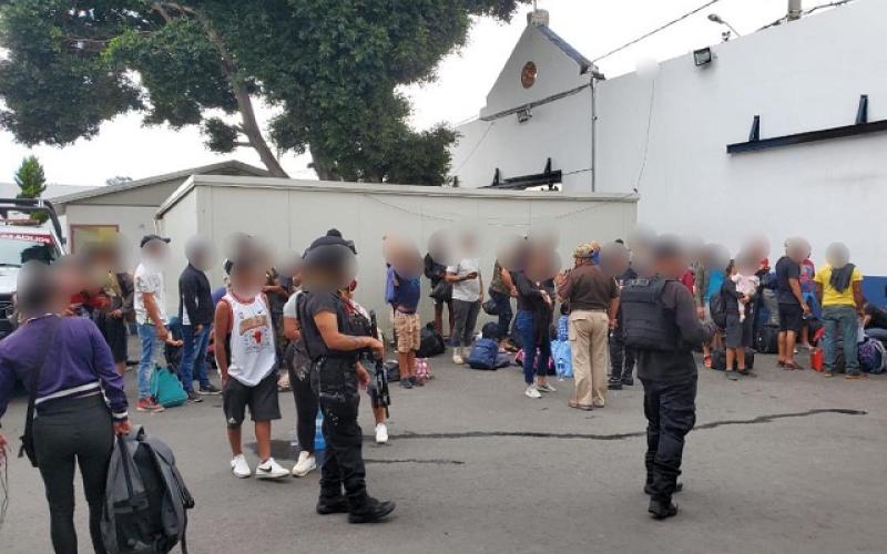 Embajada de Guatemala en México da seguimiento a rescate de 165 connacionales en Puebla