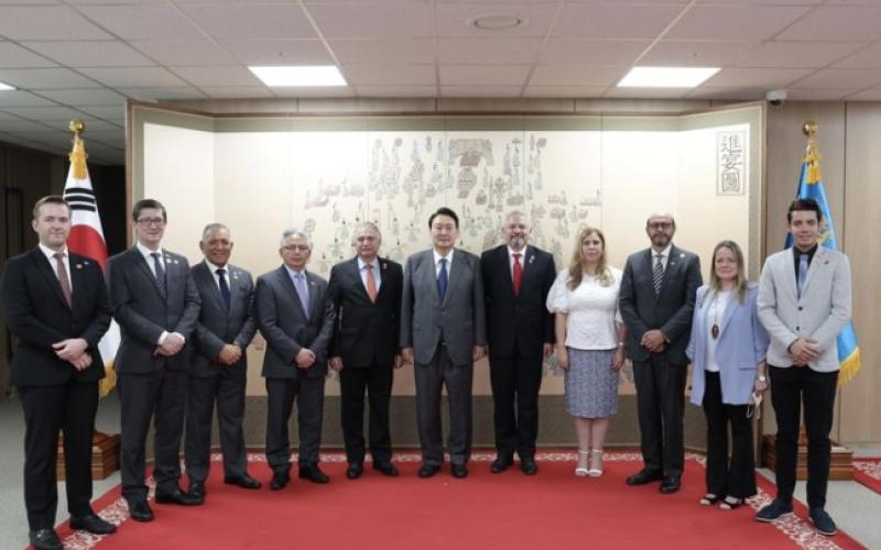 Guatemala creará centro de ciencia y tecnología agrícola