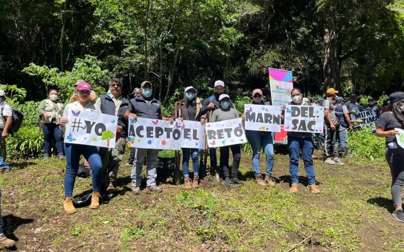 Reciclaje y reforestación forman parte del #RetoMARN en Sacatepéquez