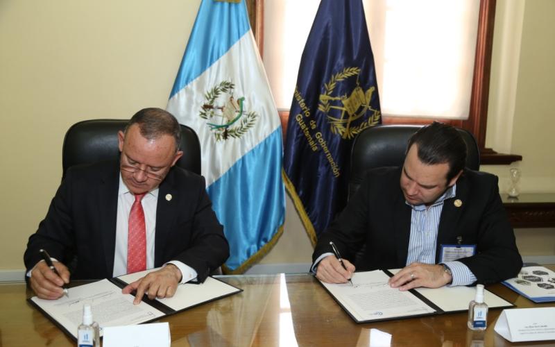 Convenio interinstitucional fortalece el combate a la defraudación y contrabando aduanero