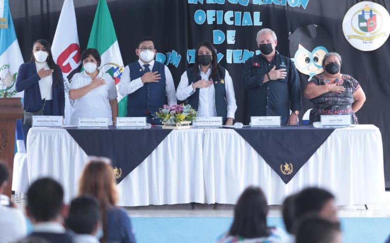 Inauguran trabajos de remozamiento en seis centros educativos en el Departamento de Guatemala