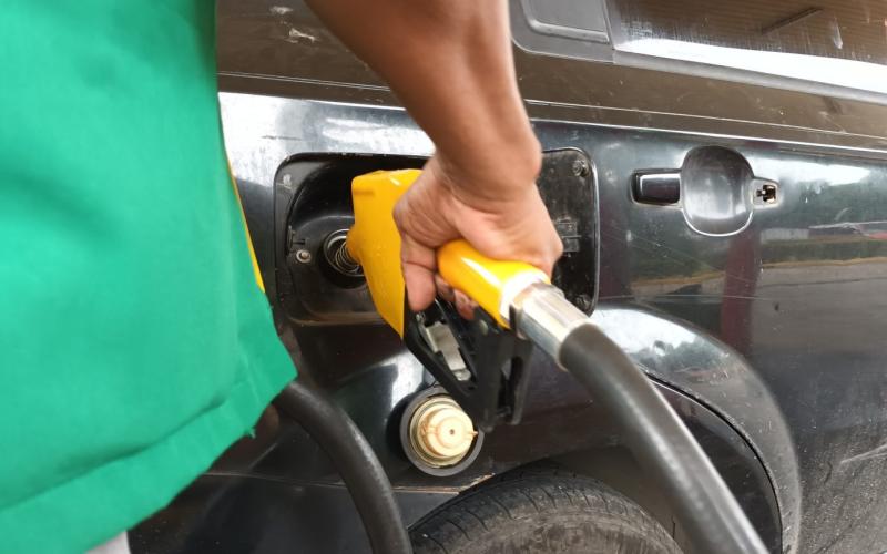 Publican decreto de apoyo social temporal para consumidores de diésel