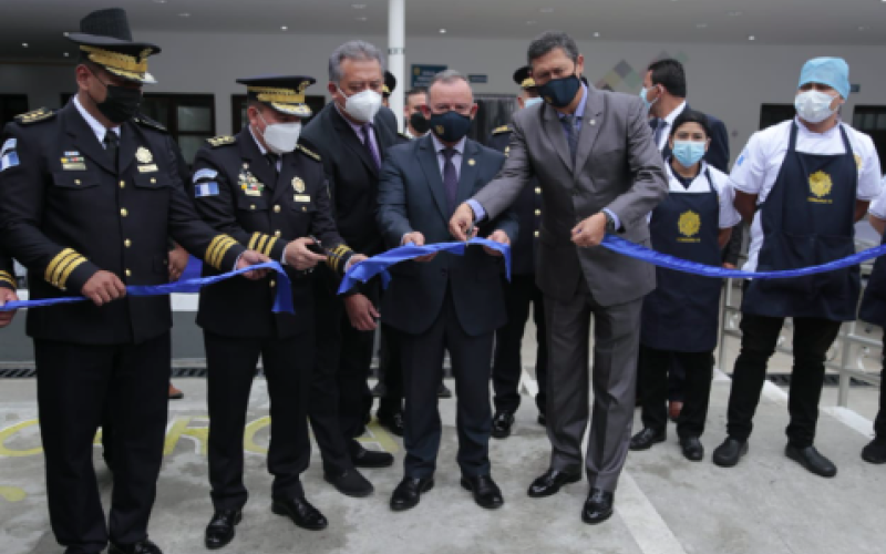 Inauguran segundo comedor policial 