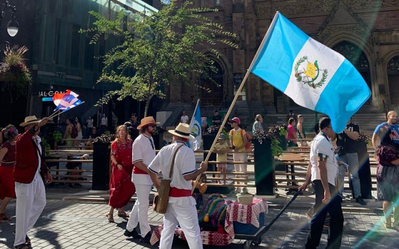 Guatemala encabeza Desfile de la Amistad "Nuestroamericana" en Montreal, Canadá 