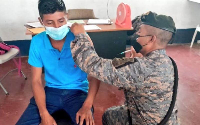 Ejército de Guatemala realiza diferentes acciones que fortalecen el Plan de Nacional de Vacunación contra COVID-19.