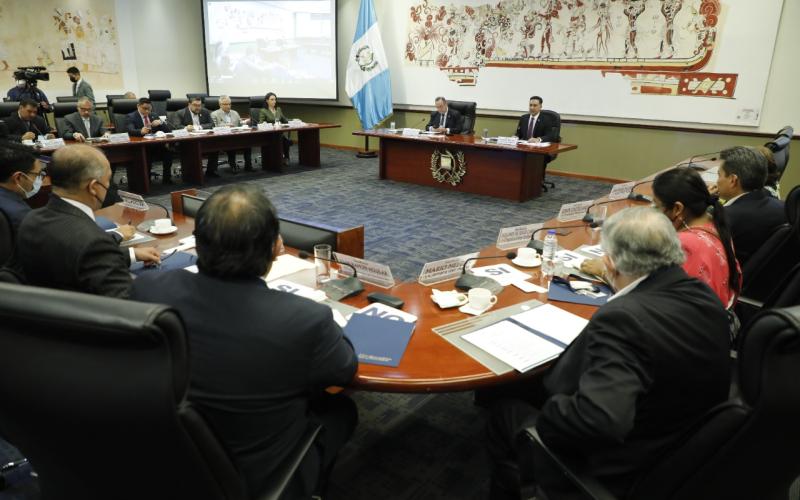 Consejo climático aprueba elaborar una posición de país y revisa el avance de las iniciativas de descarbonización y agua