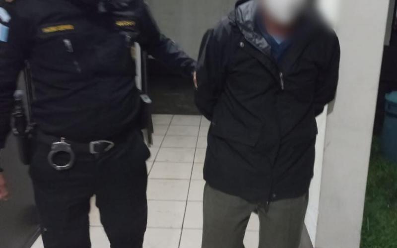 PNC detiene a 3 personas por violencia contra la mujer