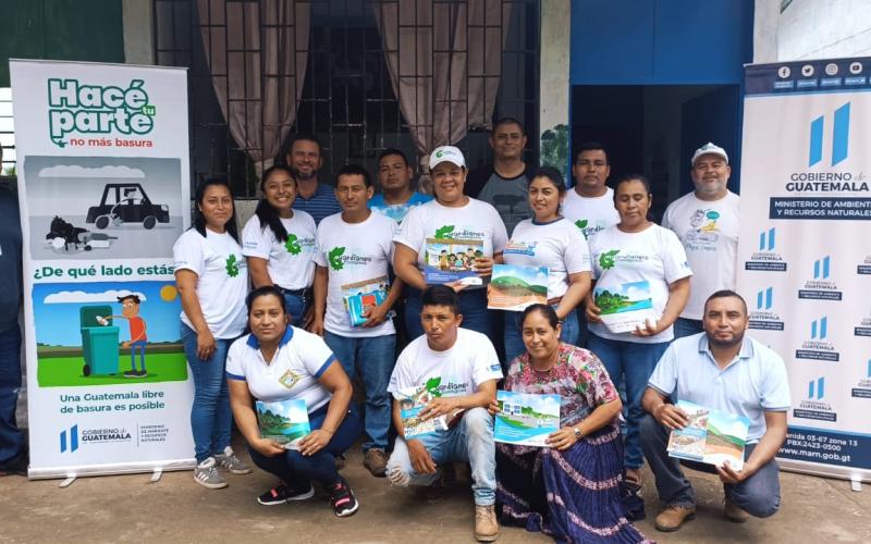 Educación ambiental llega a comunidad en el parque Laguna del Tigre