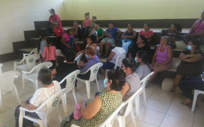 Comunidades aprenden prácticas de protección y conservación del suelo