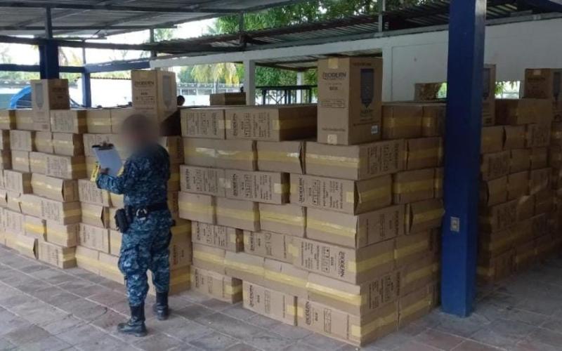 Localizan cigarrillos de contrabando en Izabal