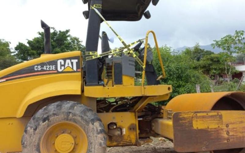 Consignan maquinaria pesada para verificar si cumplen con requisitos ambientales de extracción