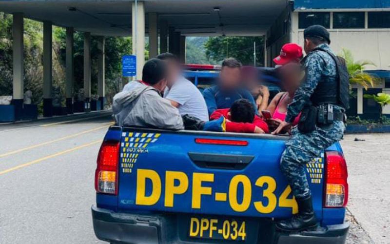 PNC brinda asistencia a 128 migrantes