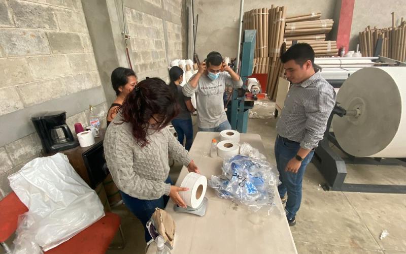 Trabajadores de la industria de papel