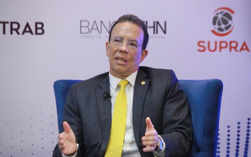 Ministro Alvaro González Ricci 