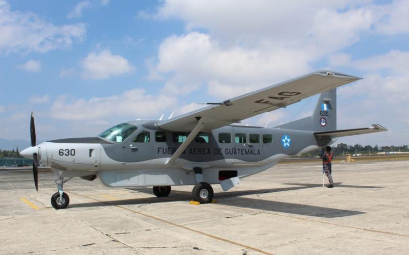 Fuerza Aérea Guatemalteca pone al servicio de los guatemaltecos, sus capacidades de transporte aéreo.