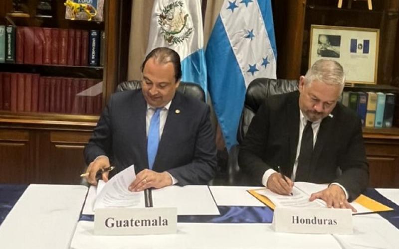 Cancilleres de Guatemala y Honduras suscriben Convenio Básico de Cooperación Bilateral 