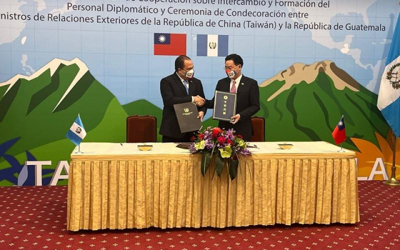 Guatemala y la República de China (Taiwán) acuerdan intercambio académico y de cooperación diplomática 