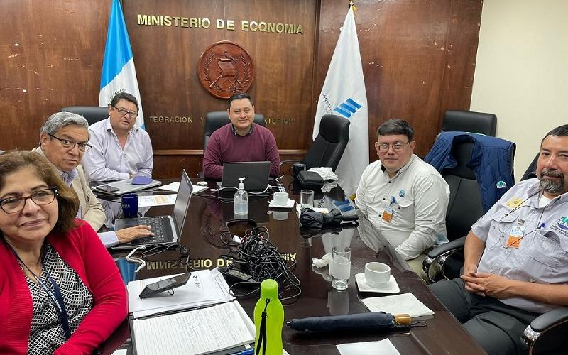 Técnicos de Mineco y Maga se reúnen para analizar el mercado beliceño