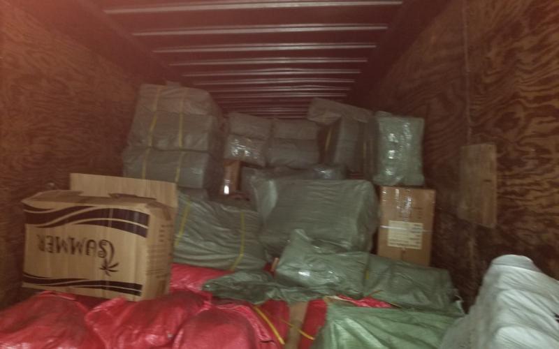 Autoridades decomisan mercadería falsificada en Izabal