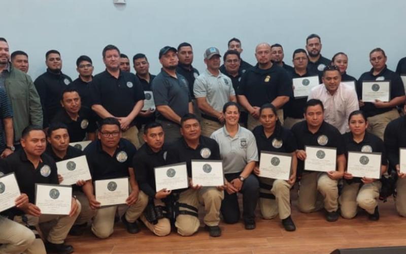 Clausuran curso sobre Tácticas Policiales