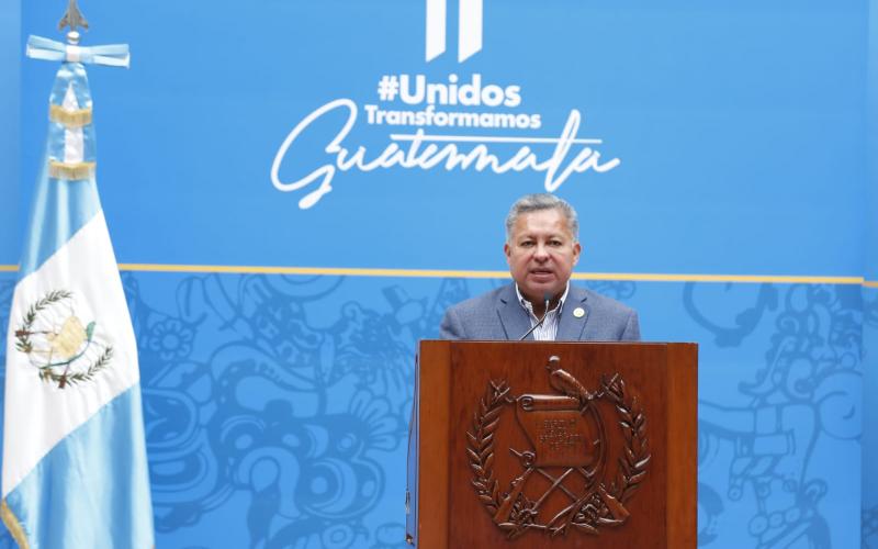 Ministro de Desarrollo informa sobre resultados de programas sociales