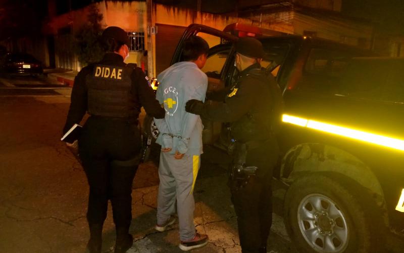 Plan de seguridad permite capturar a adolescente con arma de fuego 