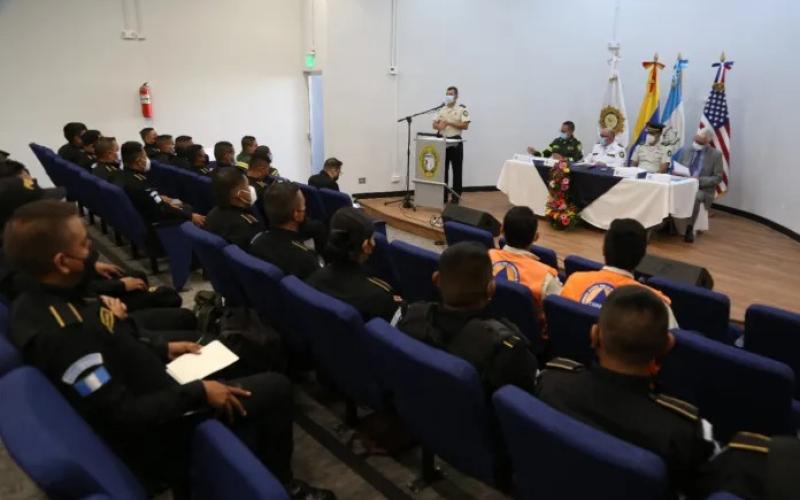 1935 agentes policiales se capacitan en la Escuela de Especialidades 