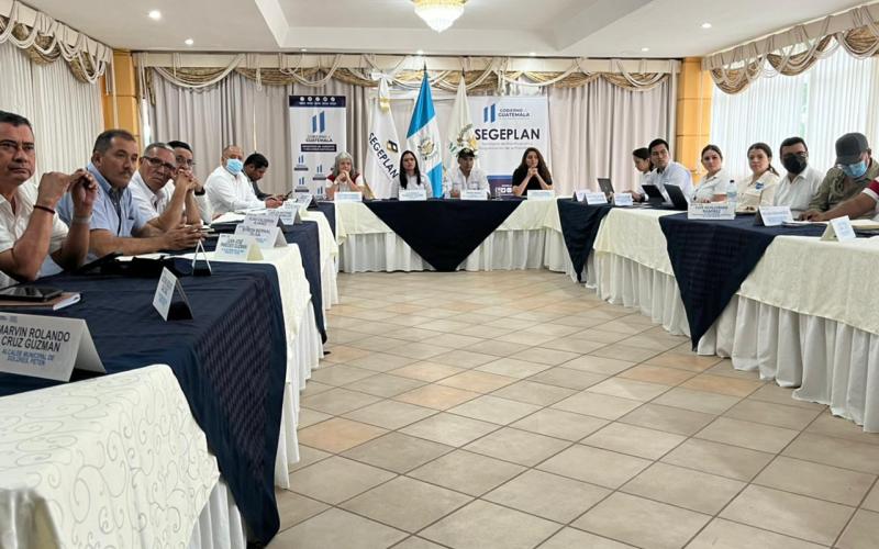 Diálogo para complementar el desarrollo de Petén