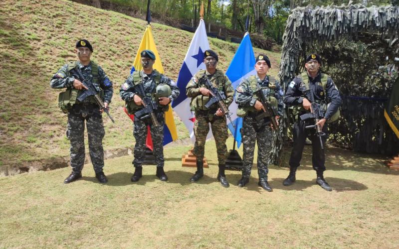 Agente GAR recibe Boina Negra de Senafront