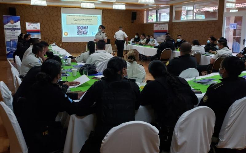 Capacitan a más de 200 agentes en protocolos de actuación policial