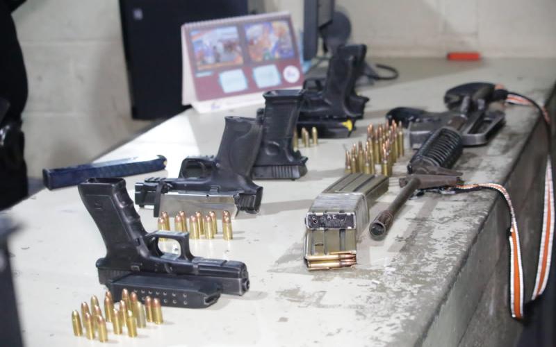 Inteligencia policial permite decomiso de armas de fuego y 6 detenidos