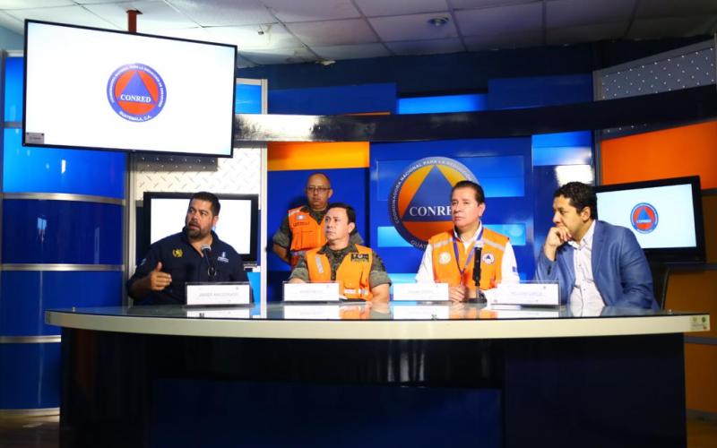 conferencia de prensa CONRED, CIV, MINDEF. 