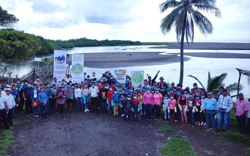 Resultados positivos deja la jornada de limpieza en playa de Tiquisate