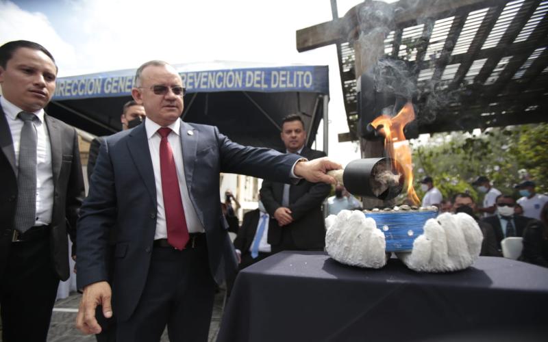 Mingob celebra 201 años de la Independencia Patria