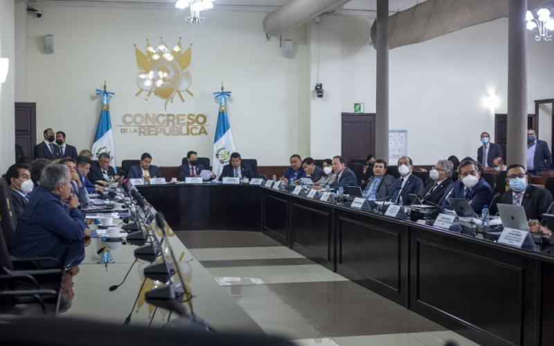 Ministro de Finanzas Públicas expone proyecto de Presupuesto en el Congreso