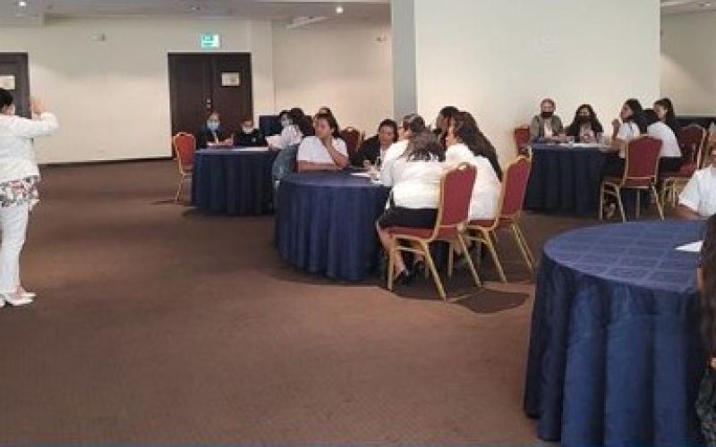 Mujeres emprendedoras reciben capacitación 