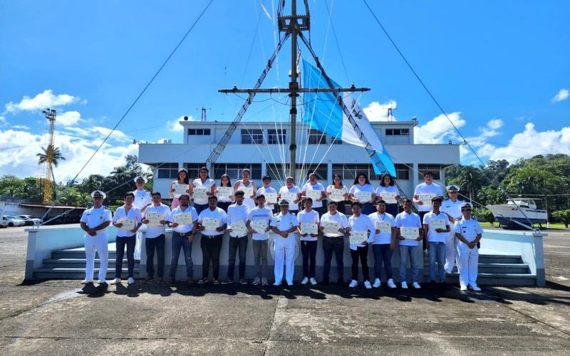 23 ciudadanos concluyen curso de Marino Mercante impartido por la Escuela Naval de Guatemala