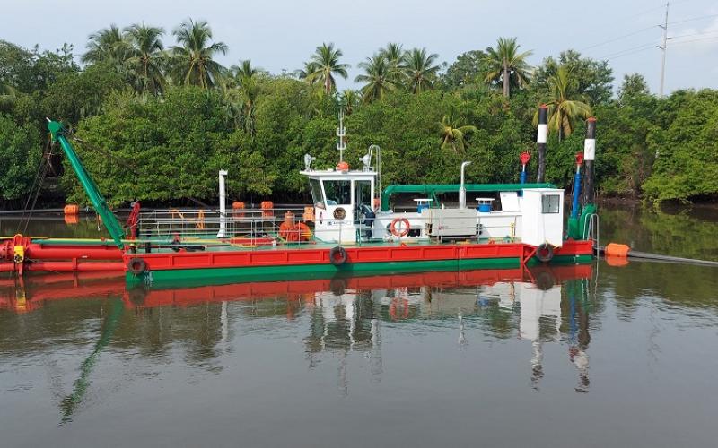 Marina de la Defensa Nacional inicia obras de dragado que beneficiarán a miles de pescadores de la costa Sur