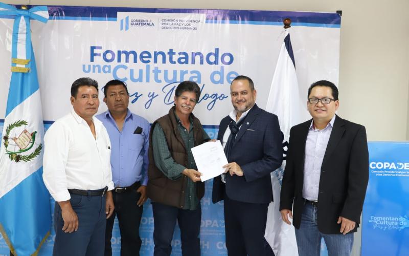 Foto autoridades Copadeh y Veteranos Militares 