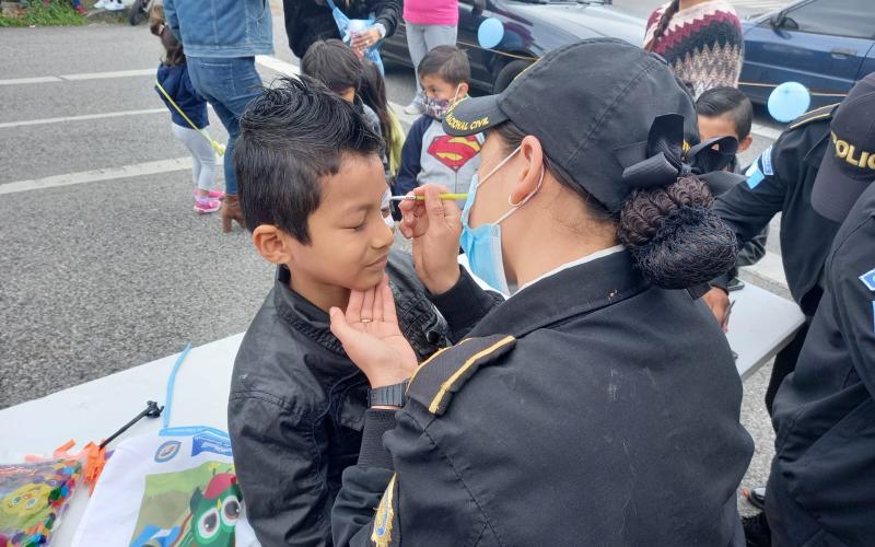 Fomentan la cultura de denuncia y peligros en redes sociales en comunidades departamentales