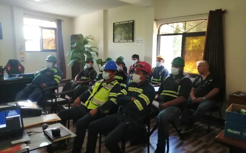 Transportistas son capacitados por el MARN para la gestión integral de residuos y desechos