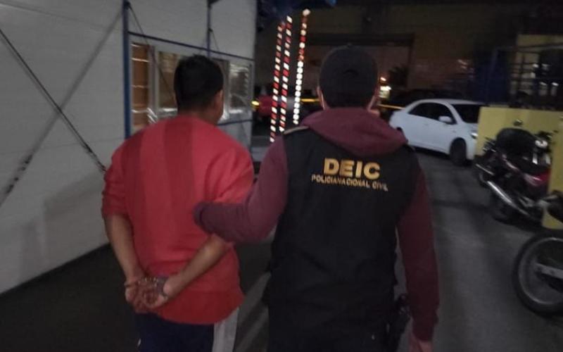 PNC captura a dos personas por delitos sexuales