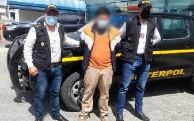 Interpol traslada a guatemalteco con alerta roja por homicidio