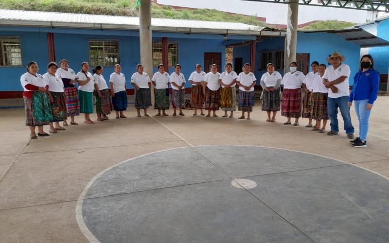 Vecinos de San José Poaquíl aprenden la aplicación del Reglamento 164-2021