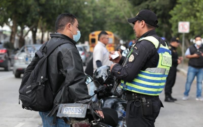 Tránsito promueve cultura vial para reducir accidentes en motoristas